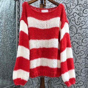 Stripe knit sweater lady
